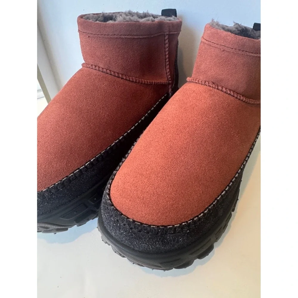 UGG Biltmore‎ Boot Mens 12 Red Grey Suede Fur Lined Lug Sole 1158200